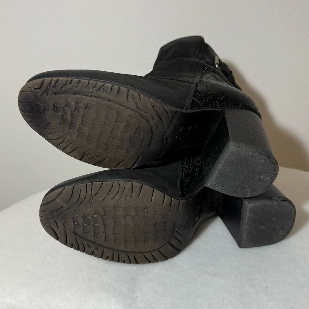 Miz Mooz Black Leather Heeled Boots Women’s Size 38 (7.5 IS) - Picture 9 of 11